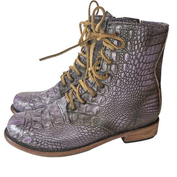 Freebird by Lace Up Manchester Lilac Croc Combat Boots Size 12 - Picture 3 of 12